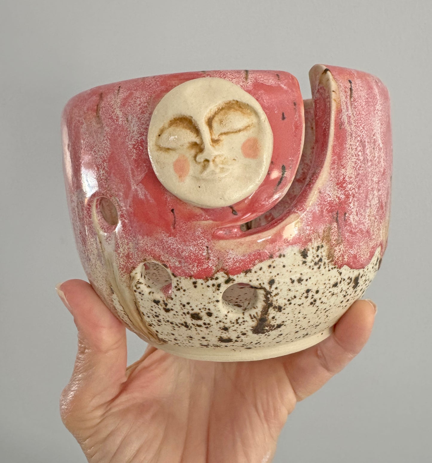 Raspberry Moon Yarn Bowl – Handcrafted Stoneware for Knitting & Crochet