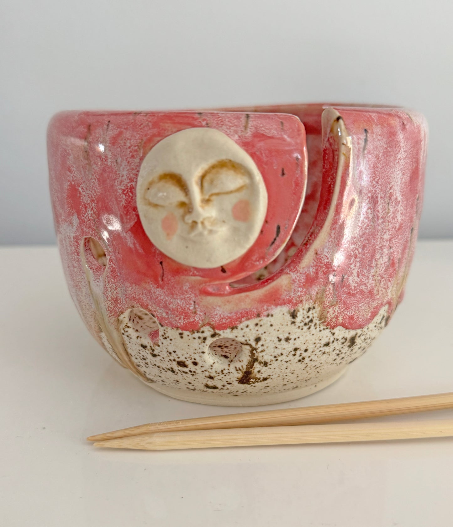 Raspberry Moon Yarn Bowl – Handcrafted Stoneware for Knitting & Crochet